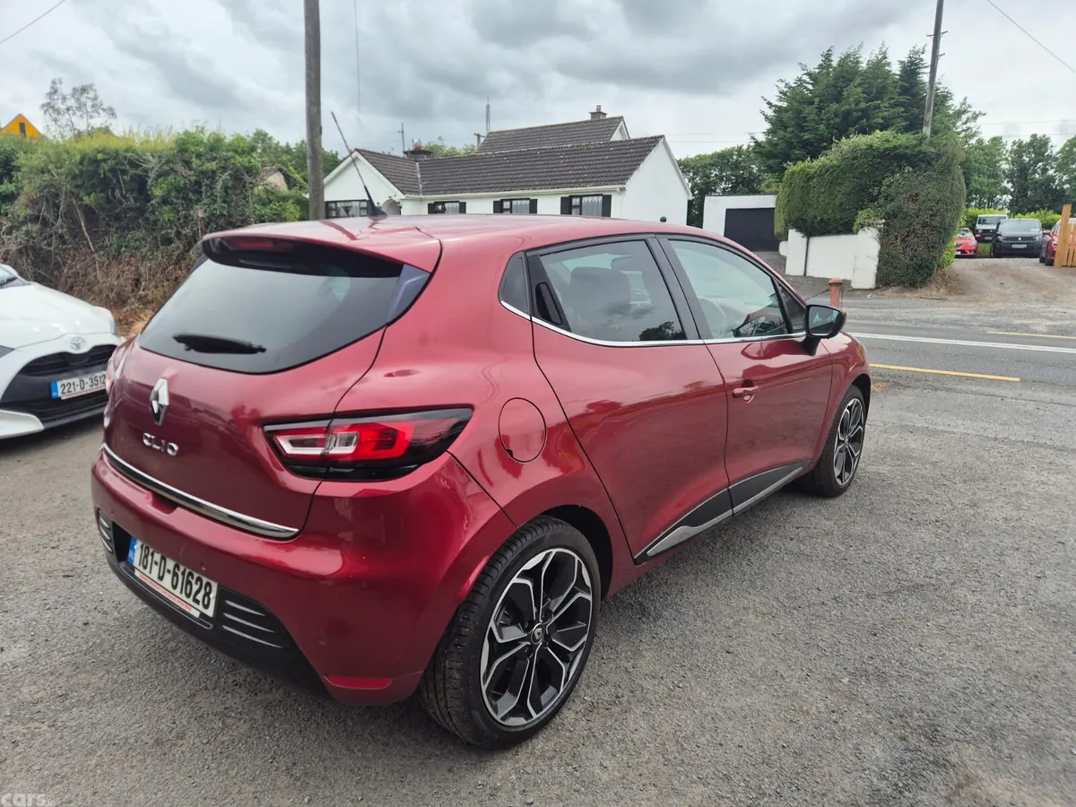 Renault Clio Hatchback, Petrol, 2018, Red