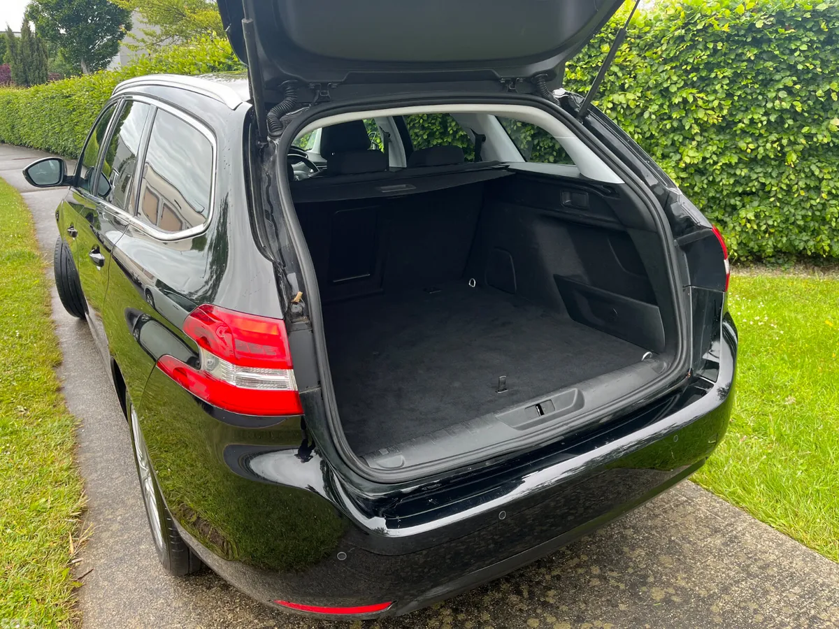 Peugeot 308 Estate, Diesel, 2021, Black