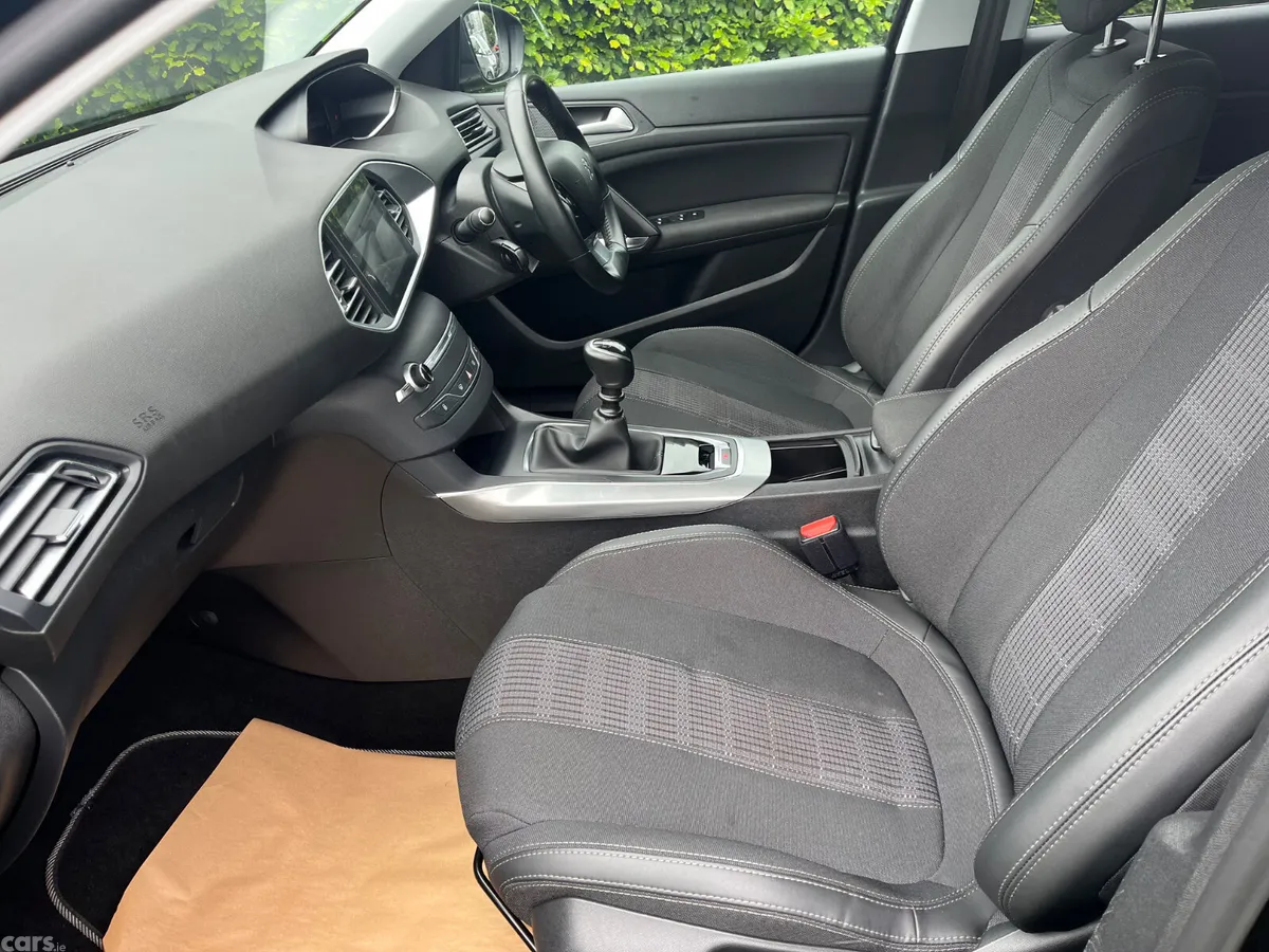 Peugeot 308 Estate, Diesel, 2021, Black