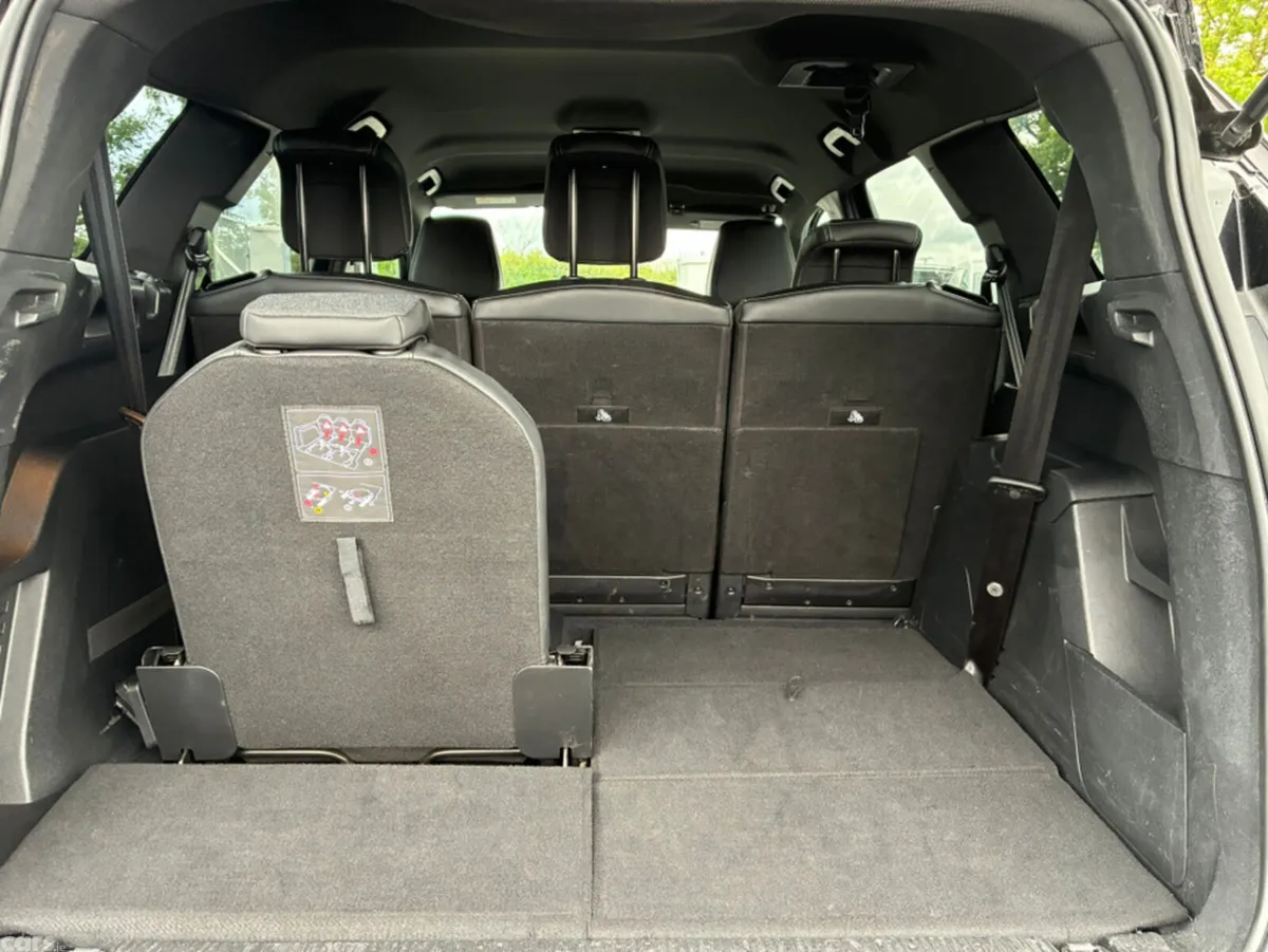 Peugeot 5008 MPV, Diesel, 2023, Blue