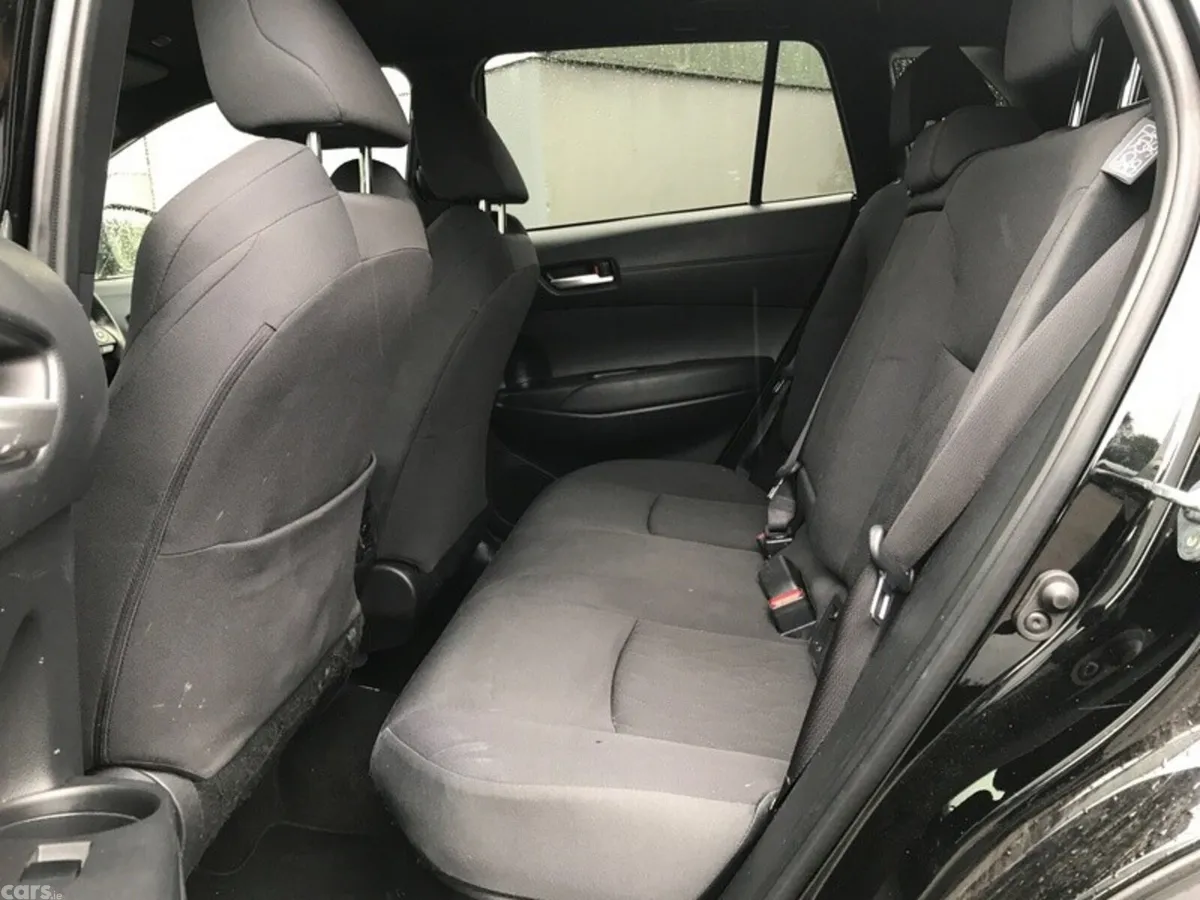 Toyota Corolla Cross Hatchback, Petrol Hybrid, 2024, Black