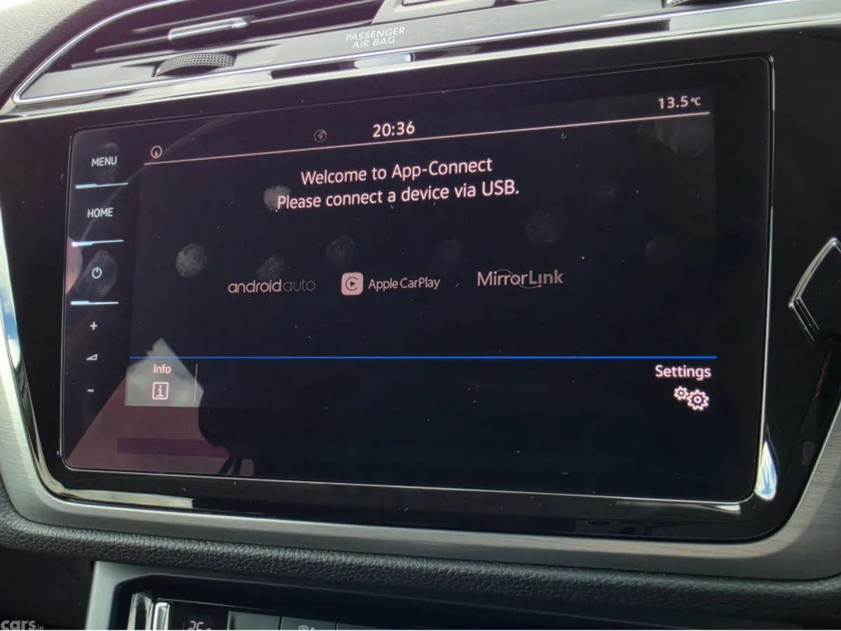 Volkswagen Touran MPV, Petrol, 2017, Black