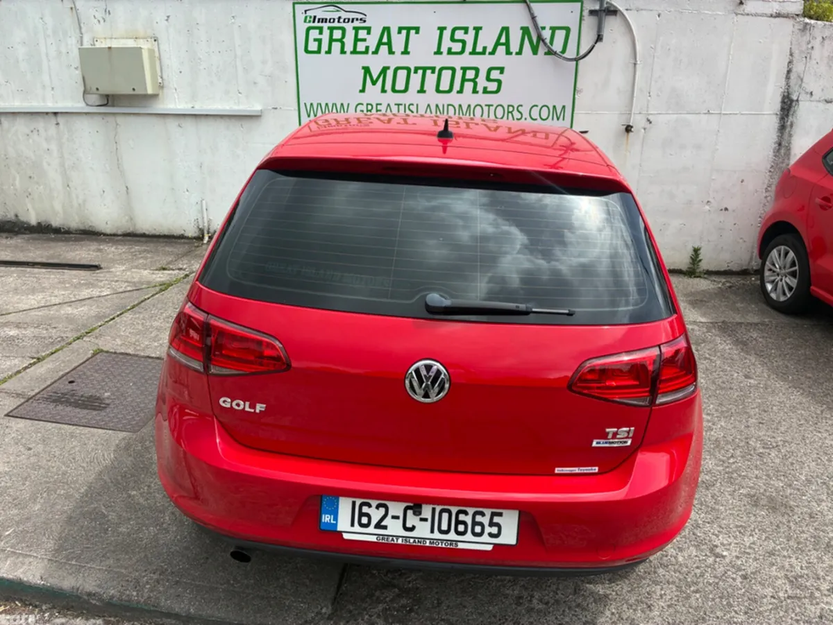 Volkswagen Golf Hatchback, Petrol, 2016, Red