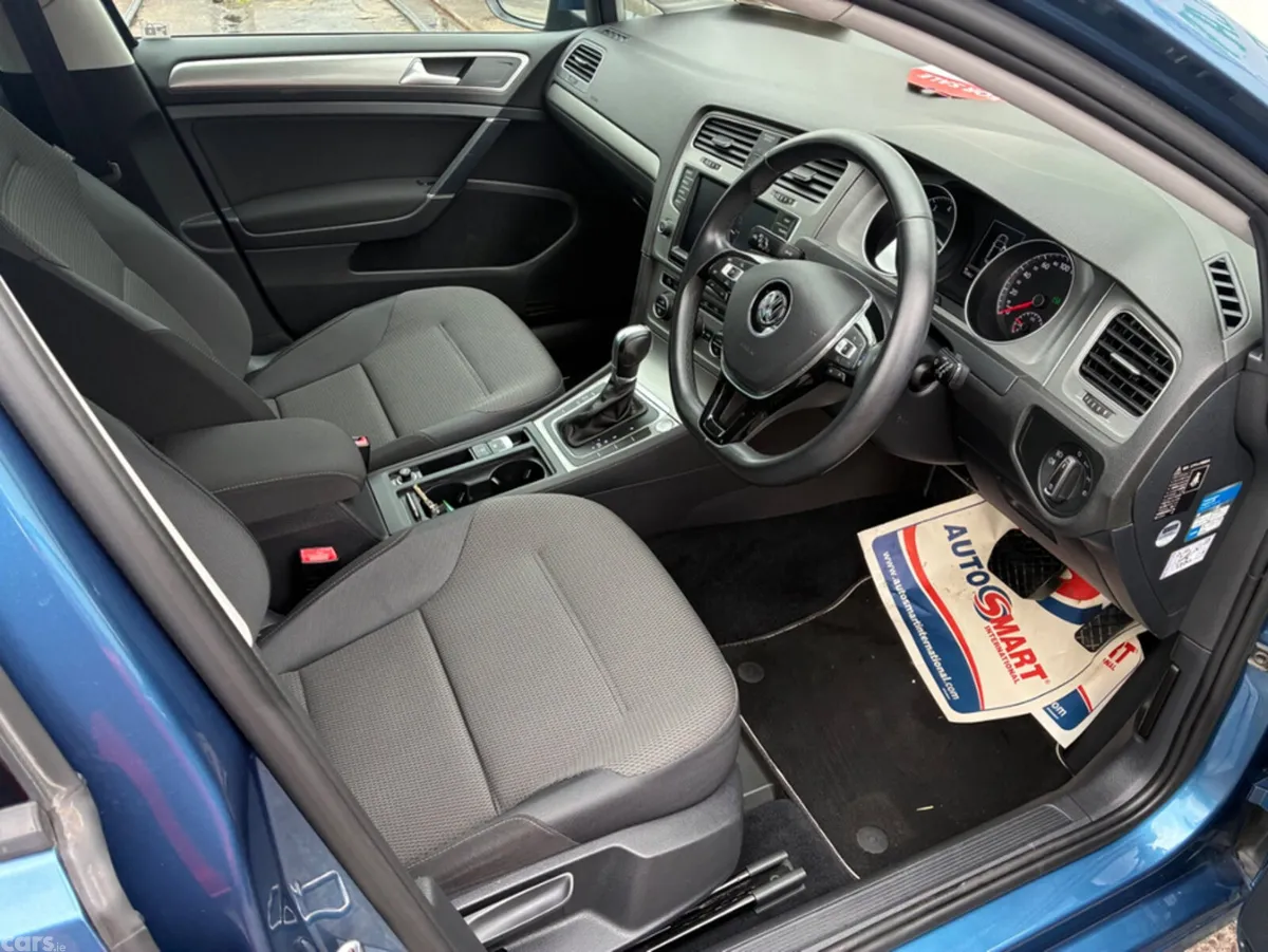 Volkswagen Golf Hatchback, Petrol, 2017, Blue