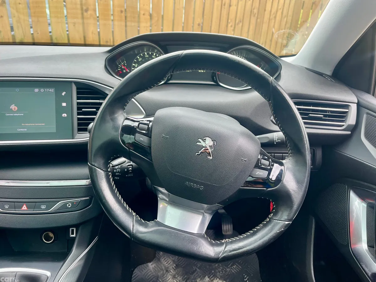 Peugeot 308 Hatchback, Petrol, 2019, Black