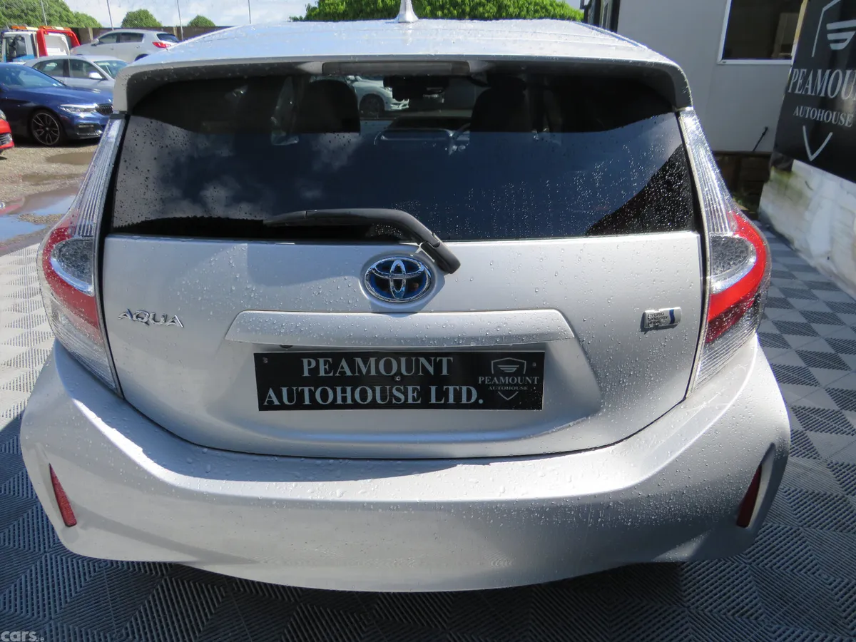 Toyota Aqua Hatchback, Petrol Hybrid, 2020, Silver