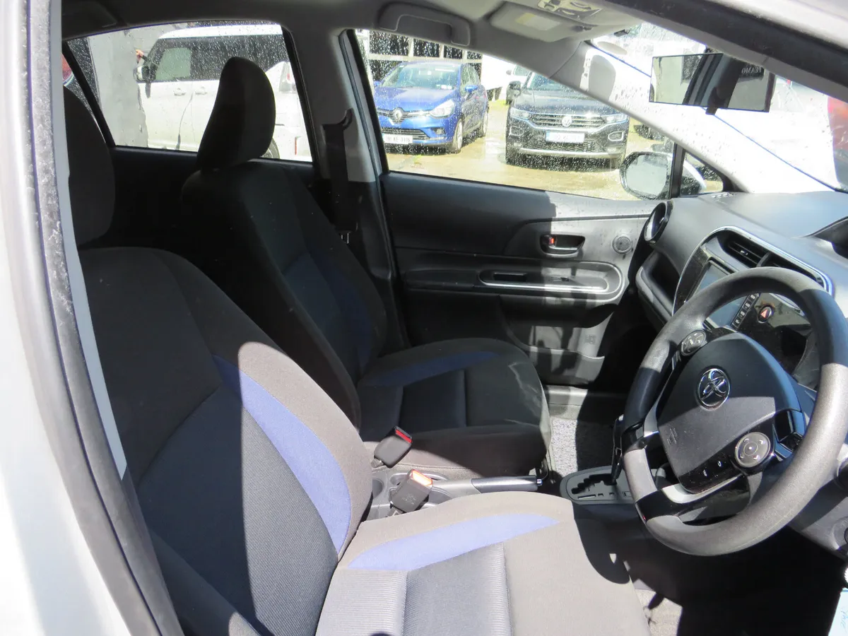 Toyota Aqua Hatchback, Petrol Hybrid, 2020, Silver