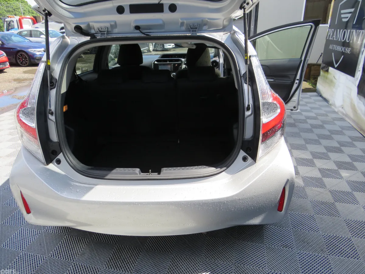 Toyota Aqua Hatchback, Petrol Hybrid, 2020, Silver