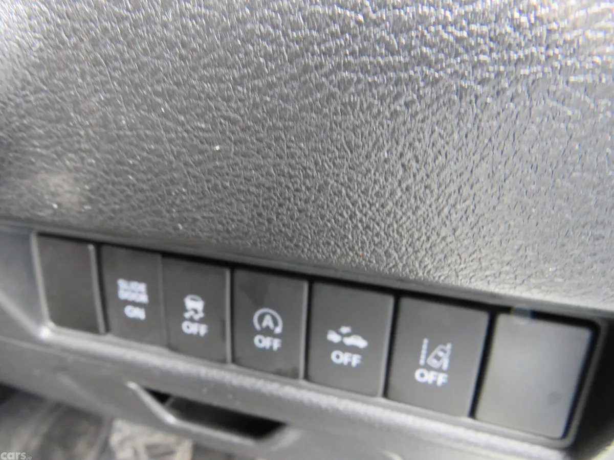 Mitsubishi Delica MPV, Petrol Hybrid, 2017, White