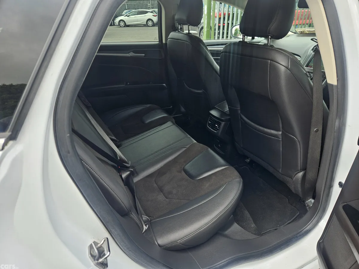 Ford Mondeo Hatchback, Diesel, 2018, White