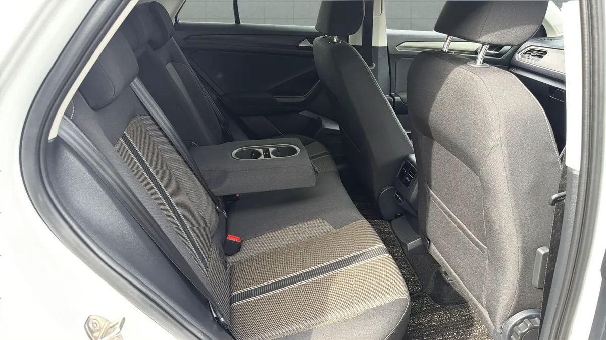 Volkswagen T-Roc Hatchback, Diesel, 2021, White