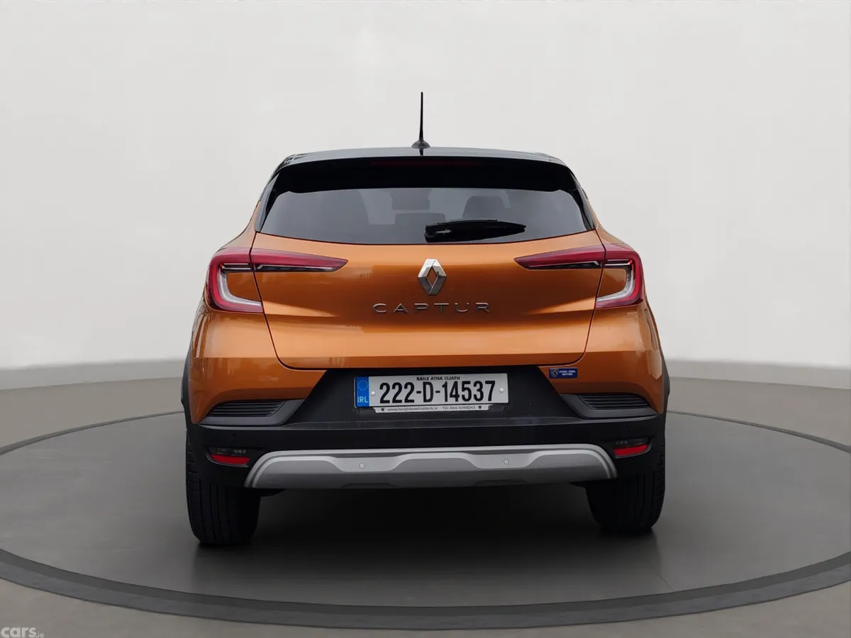 Renault Captur Hatchback, Petrol, 2022, Orange