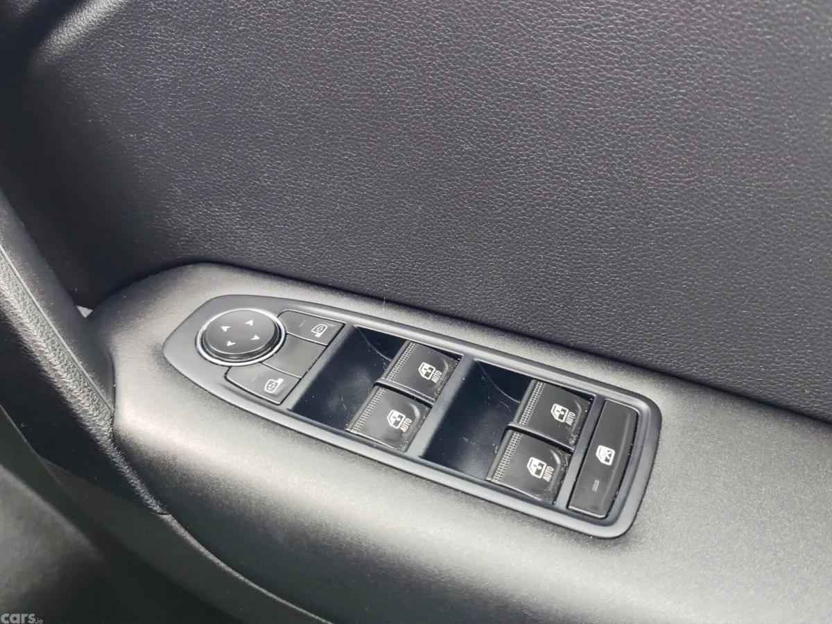 Renault Captur Hatchback, Petrol, 2022, Orange