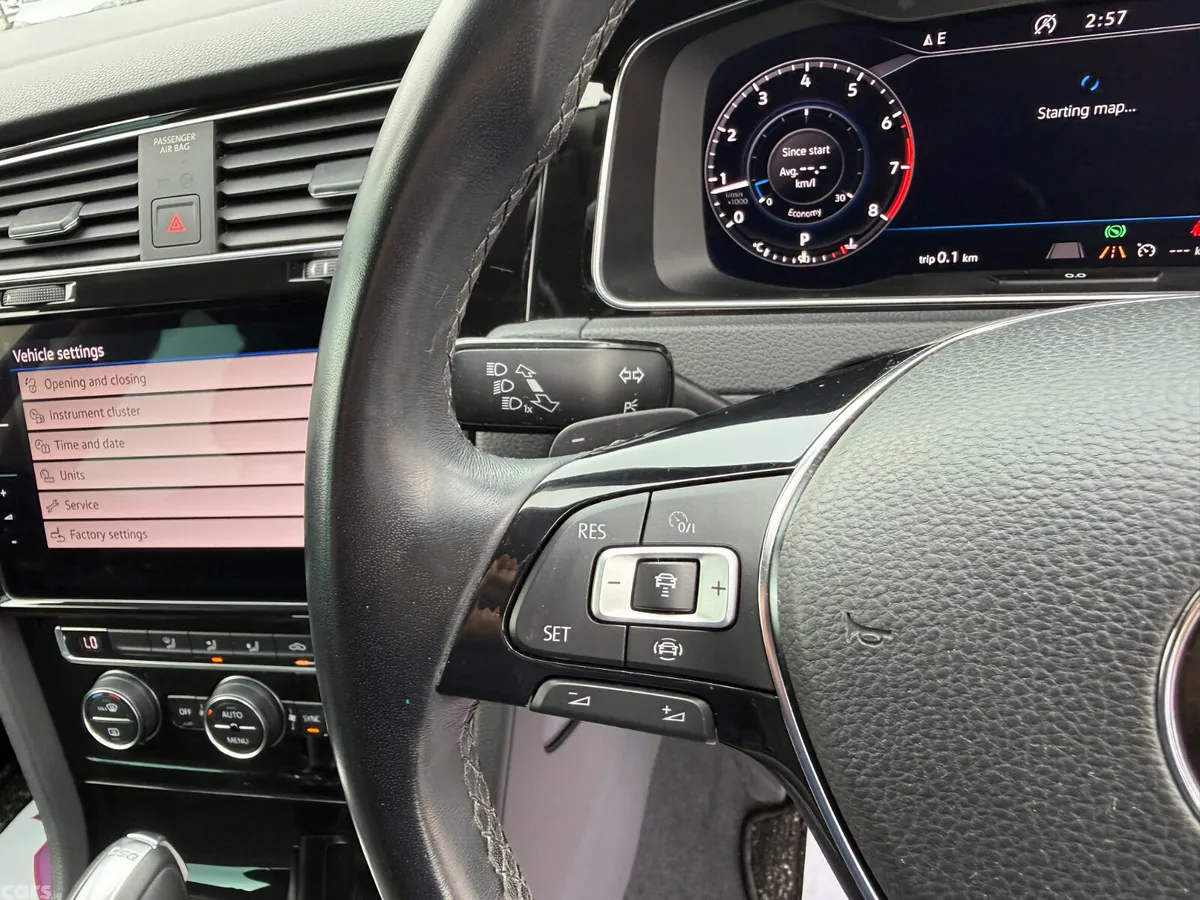 Volkswagen Golf Hatchback, Petrol, 2018, Blue