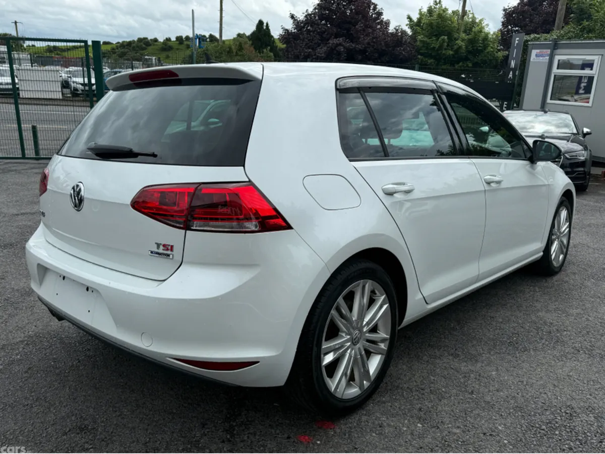 Volkswagen Golf Hatchback, Petrol, 2016, White