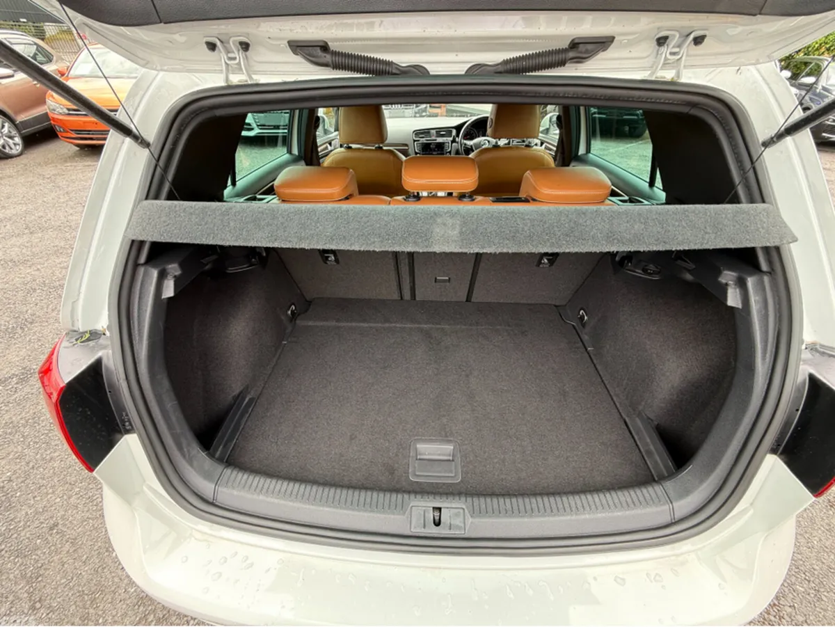 Volkswagen Golf Hatchback, Petrol, 2016, White