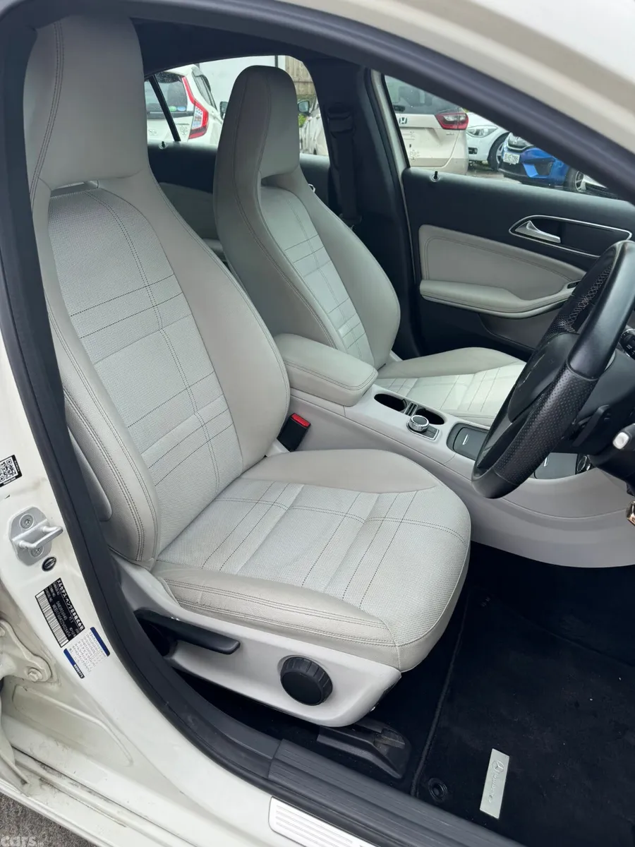Mercedes-Benz A-Class Hatchback, Petrol, 2014, White
