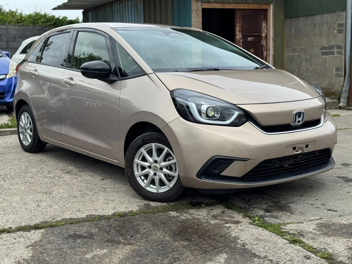 Honda Fit Hatchback, Petrol Hybrid, 2022, Gold