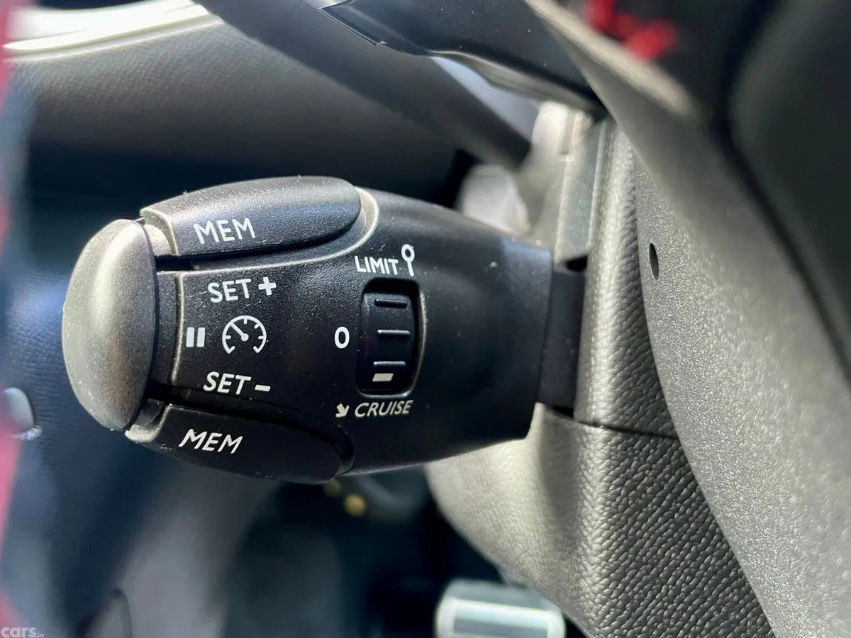 Peugeot 308 Hatchback, Petrol, 2018, White
