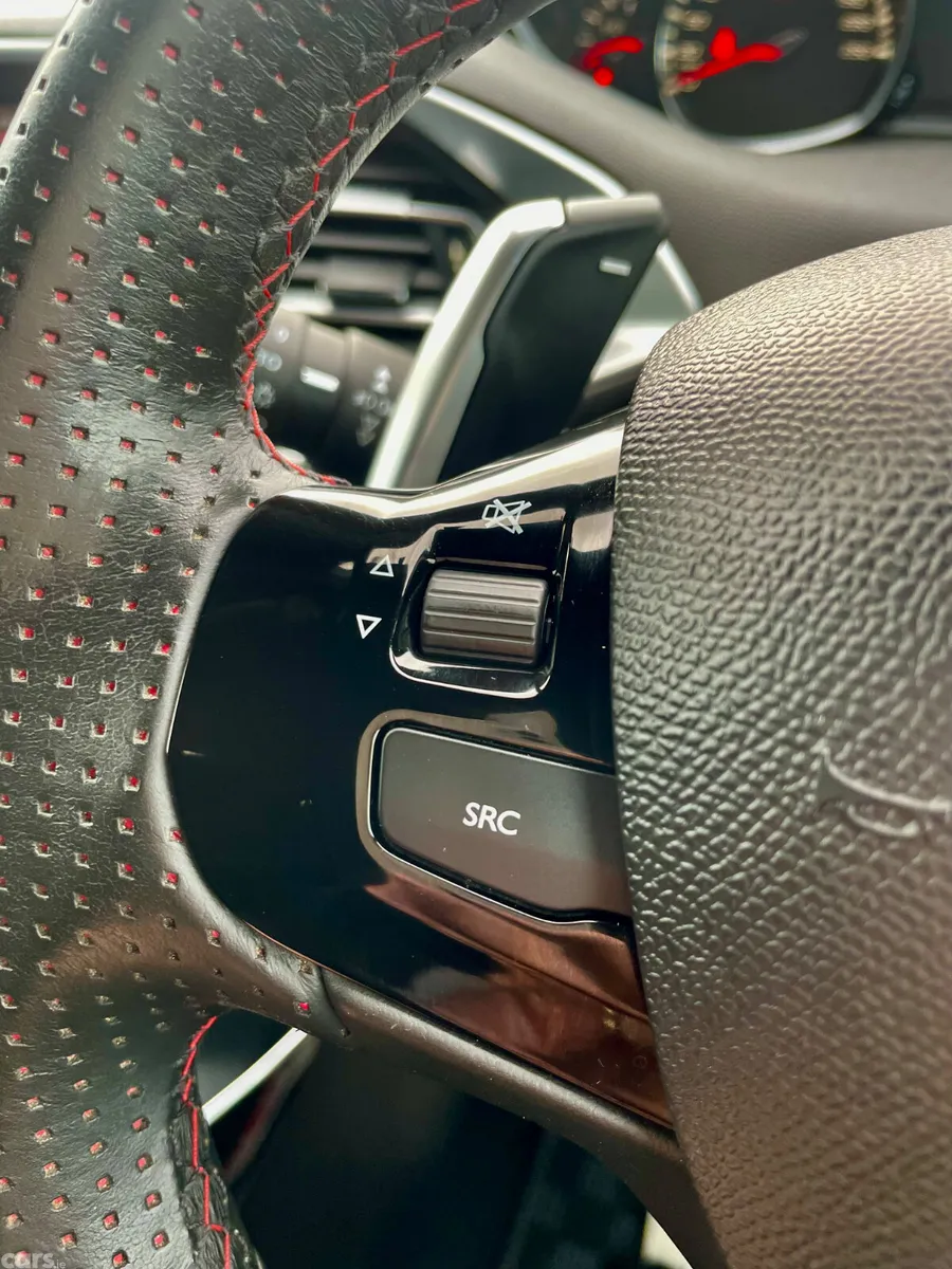 Peugeot 308 Hatchback, Petrol, 2018, White