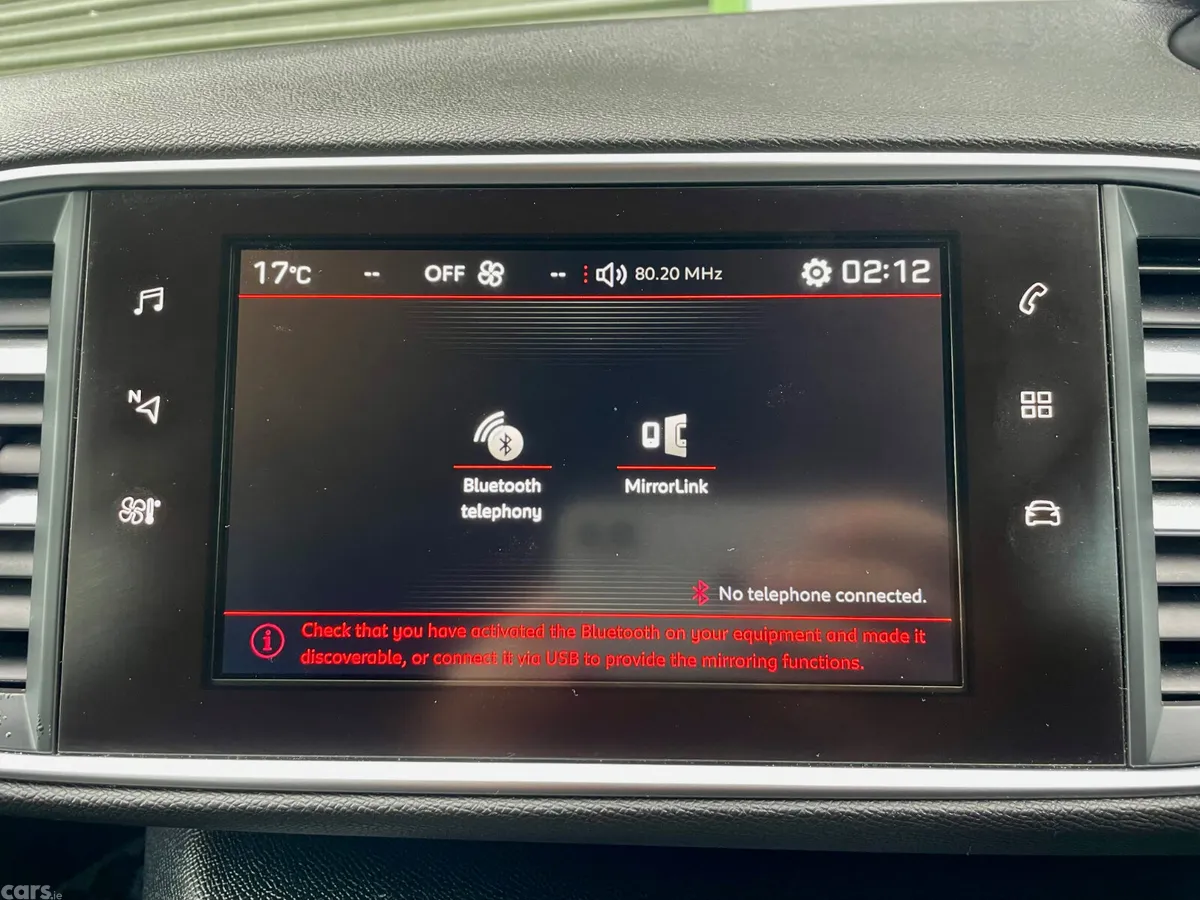 Peugeot 308 Hatchback, Petrol, 2018, White