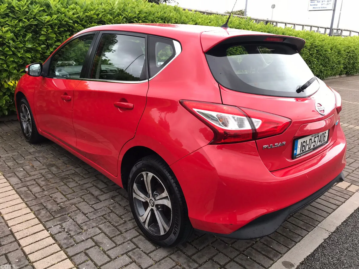 Nissan Pulsar Hatchback, Diesel, 2016, Red