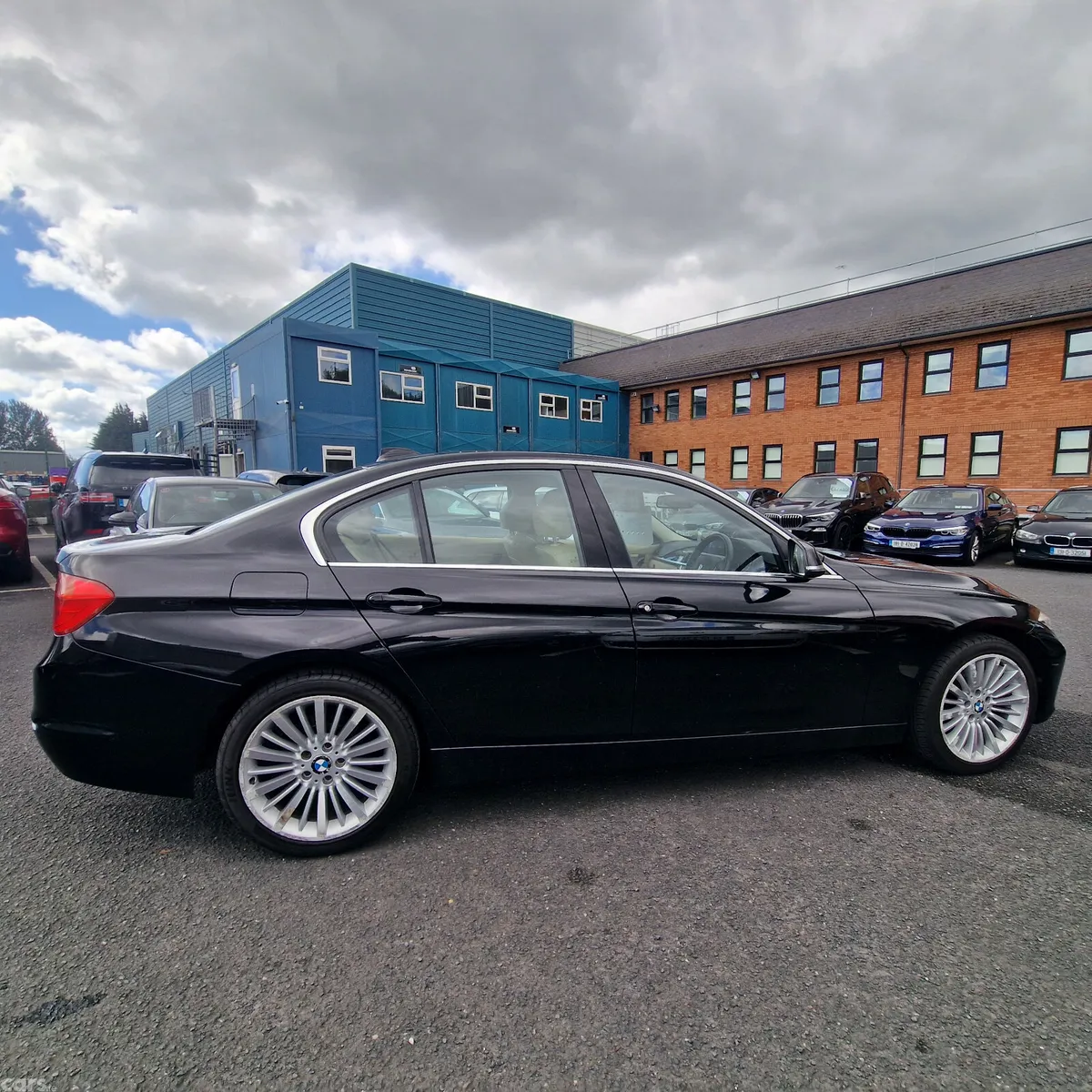 BMW 3-Series Saloon, Diesel, 2013, Black