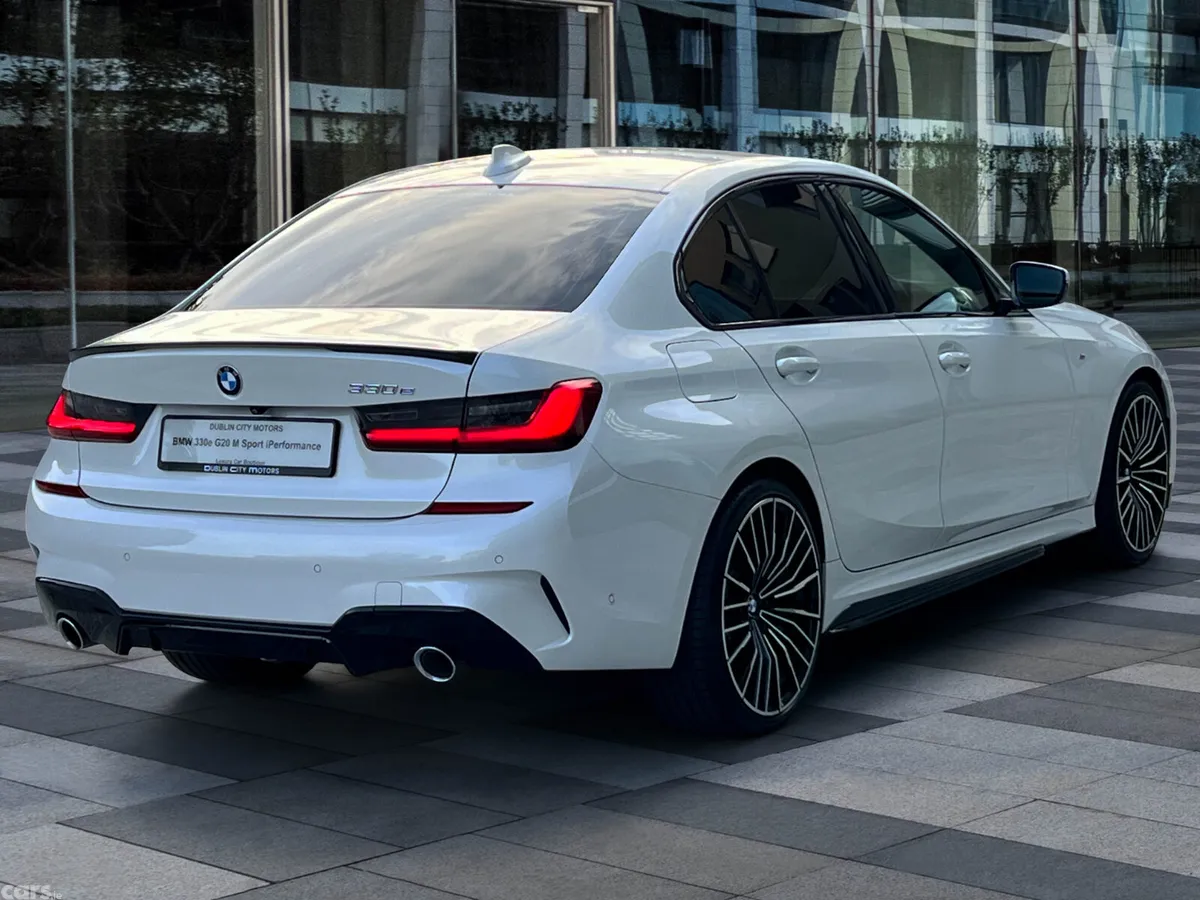 BMW 3-Series Saloon, Petrol Plug-in Hybrid, 2022, White