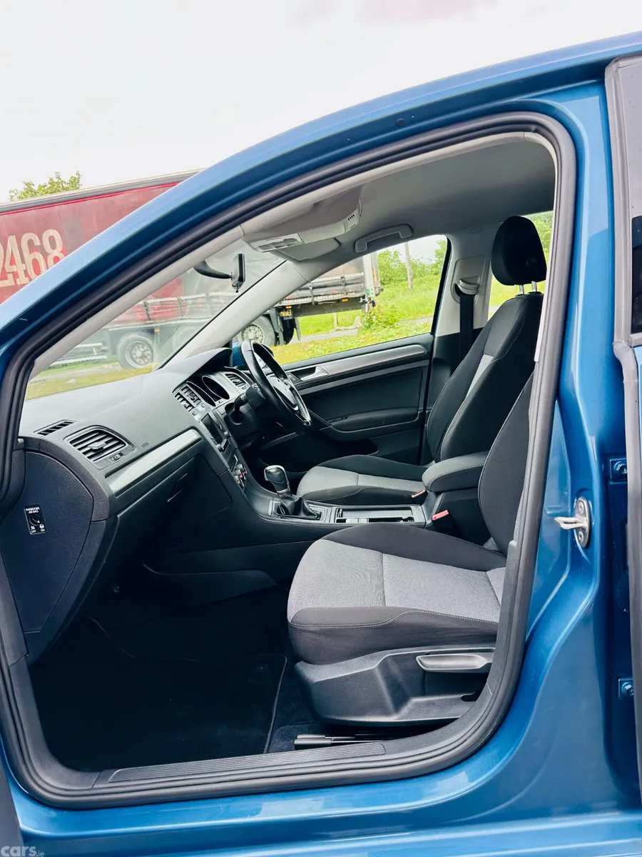 Volkswagen Golf Hatchback, Petrol, 2016, Blue