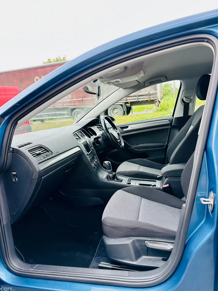 Volkswagen Golf Hatchback, Petrol, 2016, Blue
