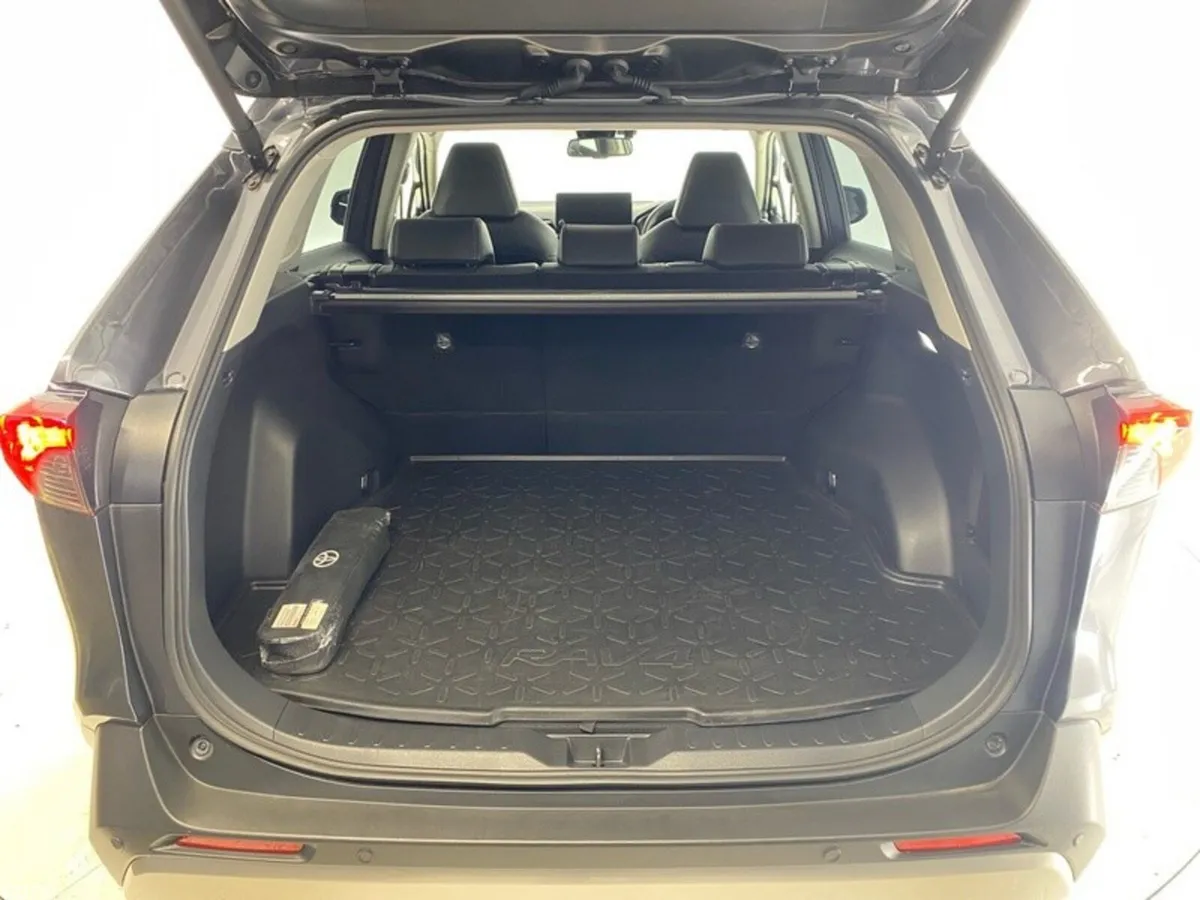 Toyota RAV4 SUV, Petrol Hybrid, 2024, Grey