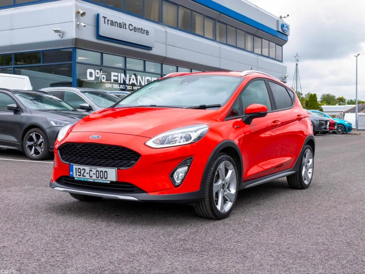 Ford Fiesta Hatchback, Petrol, 2019, Red