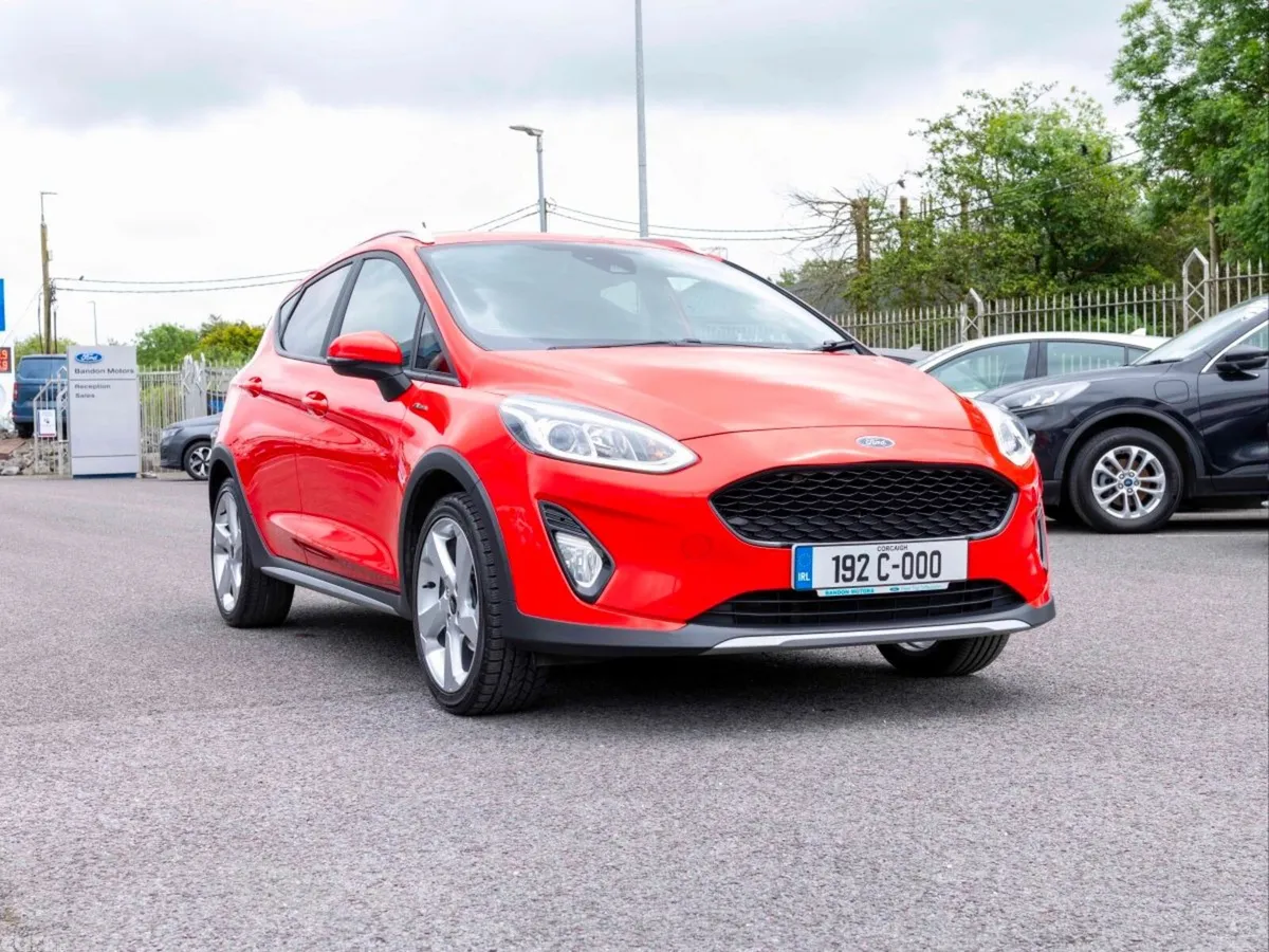 Ford Fiesta Hatchback, Petrol, 2019, Red