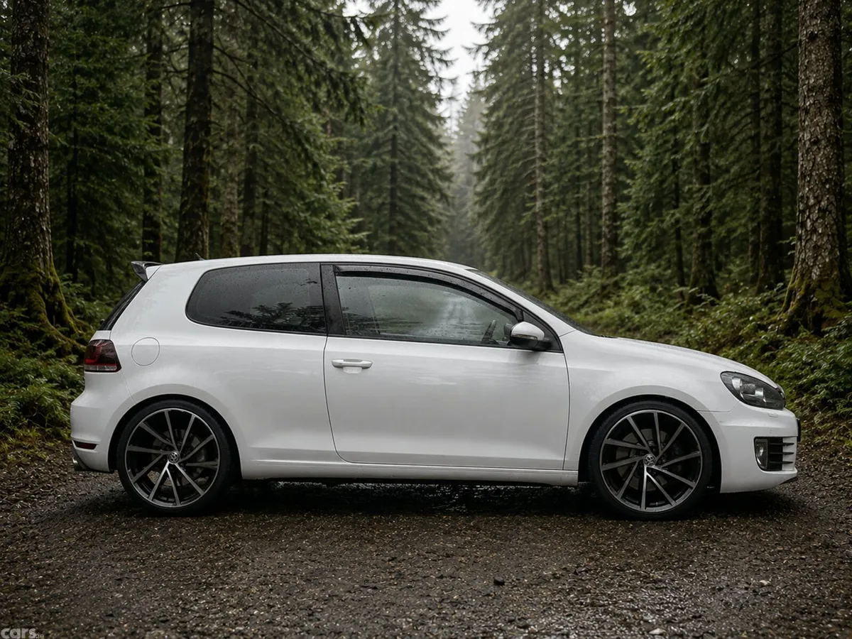 Volkswagen Golf Hatchback, Diesel, 2012, White