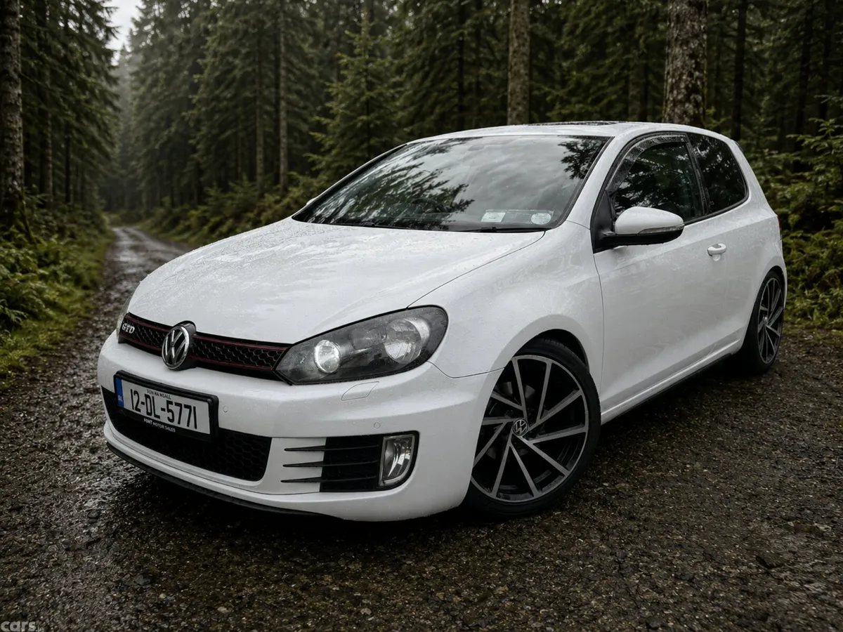 Volkswagen Golf Hatchback, Diesel, 2012, White