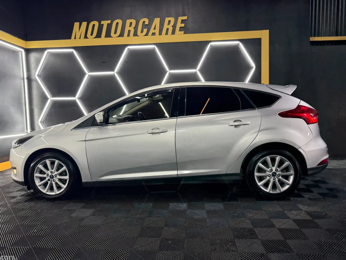 Ford Focus Hatchback, Diesel, 2017, Silver