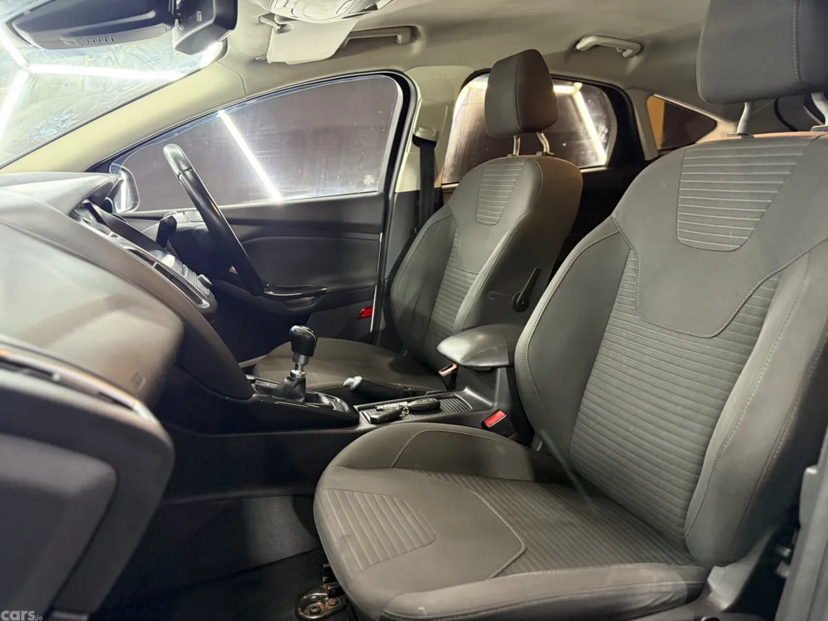 Ford Focus Hatchback, Diesel, 2017, Silver