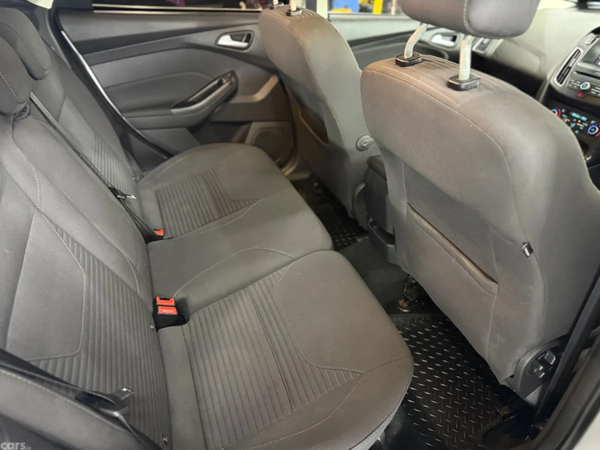 Ford Focus Hatchback, Diesel, 2017, Silver