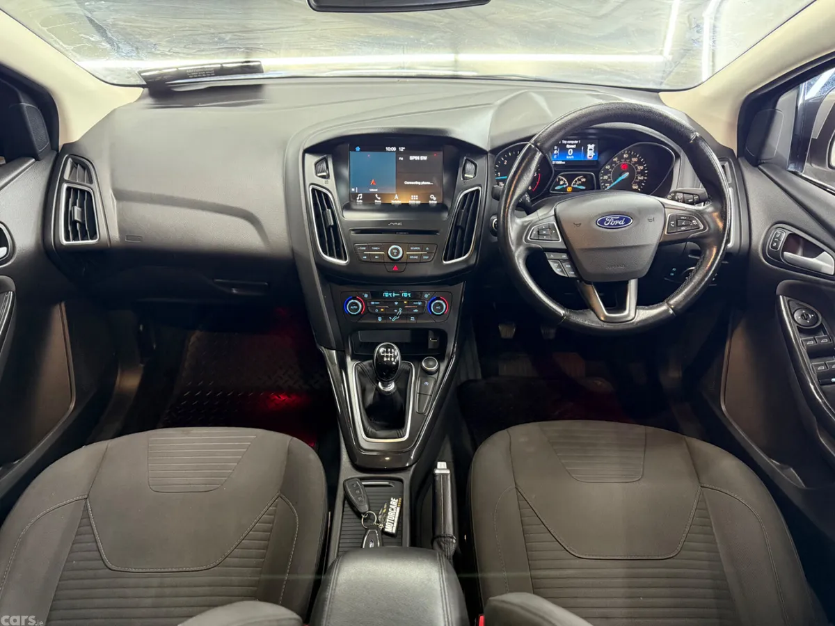 Ford Focus Hatchback, Diesel, 2017, Silver