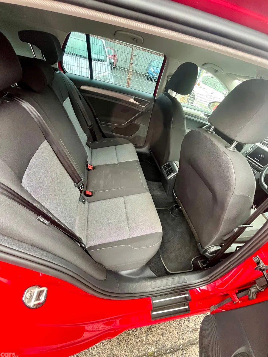 Volkswagen Golf Hatchback, Petrol, 2016, Red