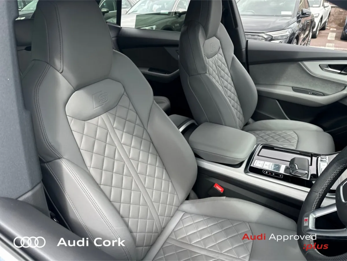 Audi Q8 SUV, Petrol Plug-in Hybrid, 2025, Black