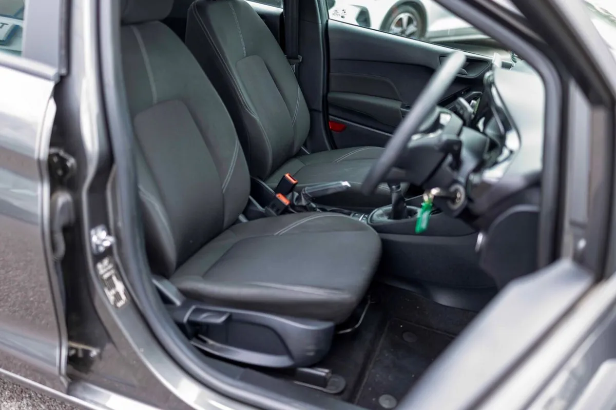 Ford Fiesta Hatchback, Petrol, 2023, Grey