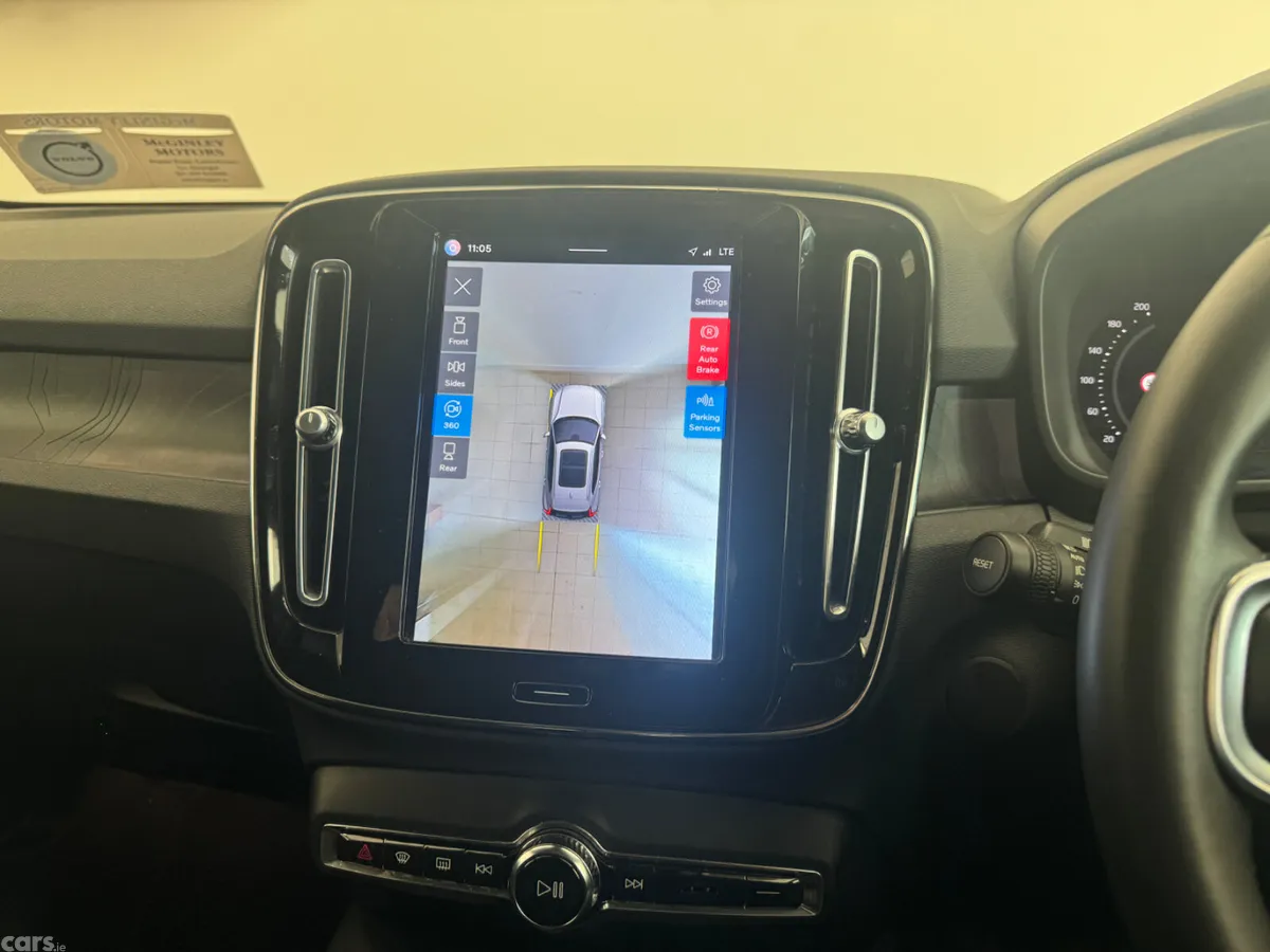 Volvo XC40 Estate/Jeep, Electric, 2023, Grey