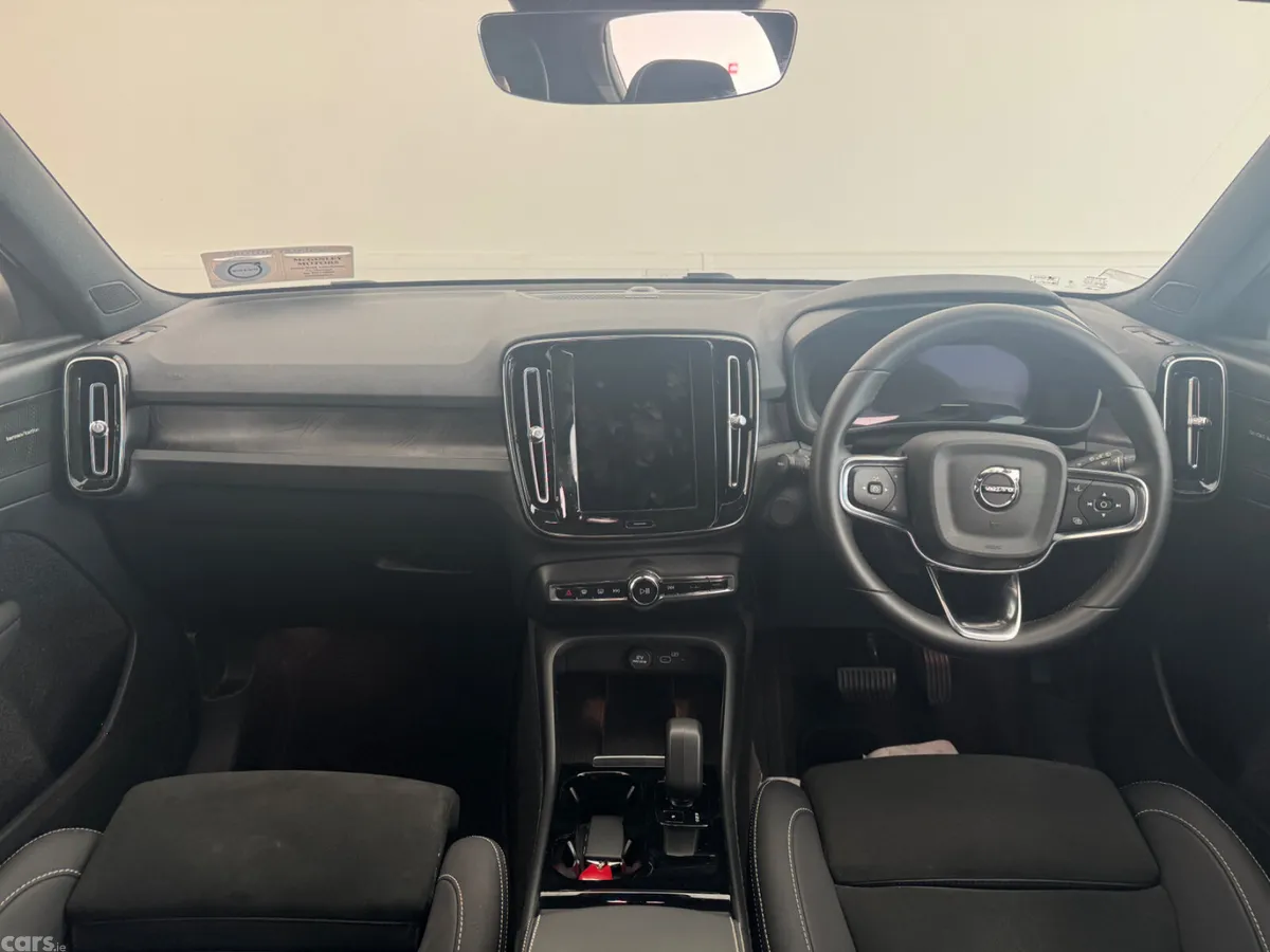 Volvo XC40 Estate/Jeep, Electric, 2023, Grey