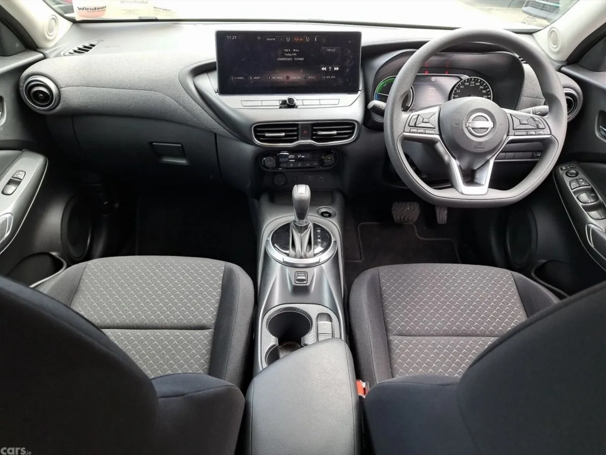 Nissan Juke SUV, Petrol Hybrid, 2026, White