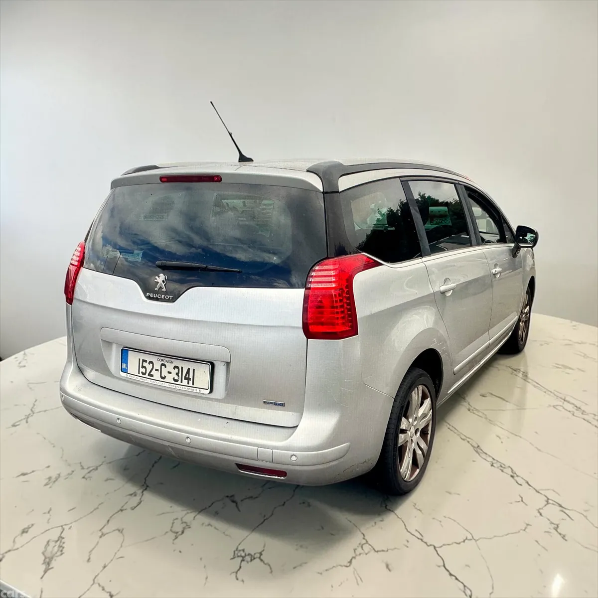 Peugeot 5008 MPV, Diesel, 2015, Grey