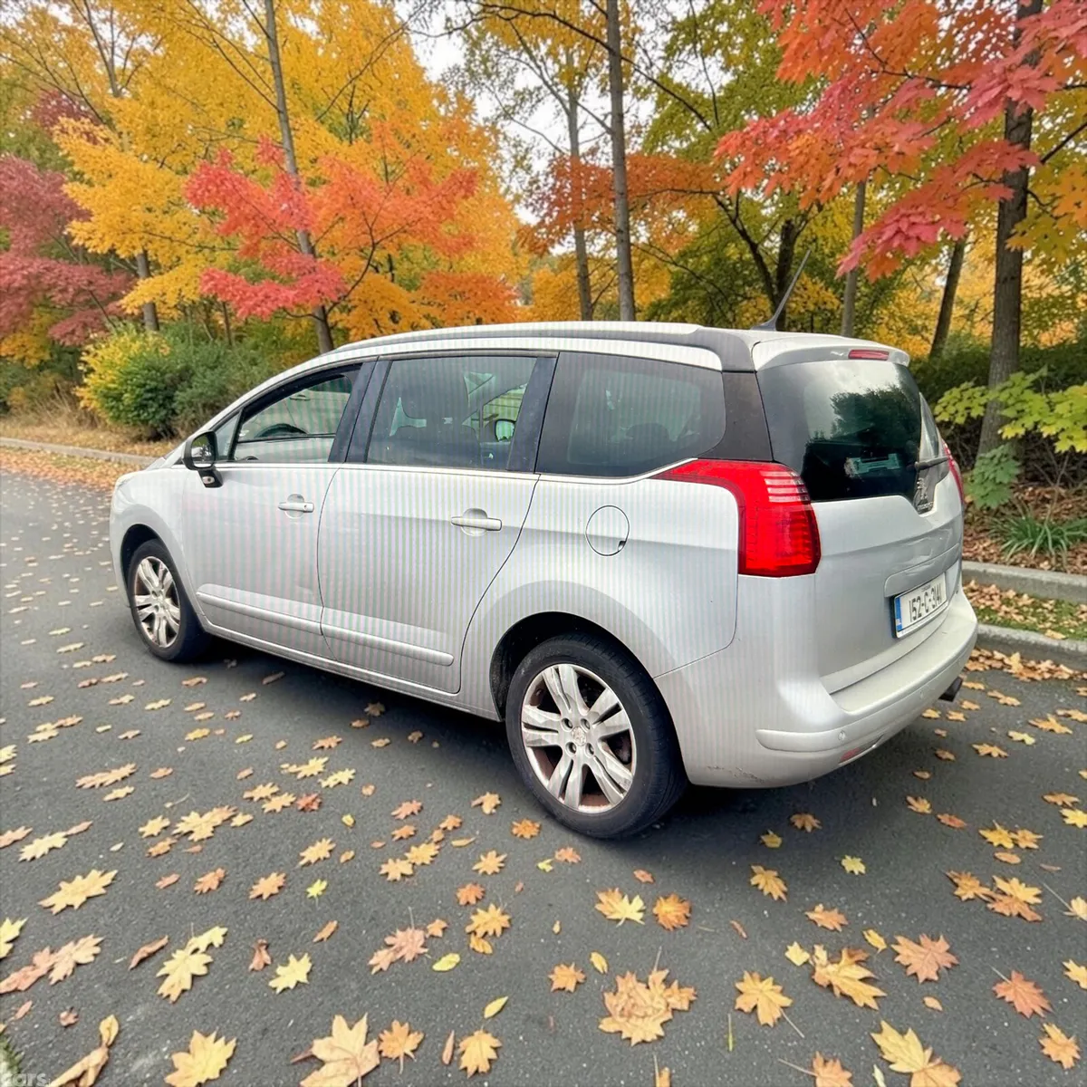 Peugeot 5008 MPV, Diesel, 2015, Grey