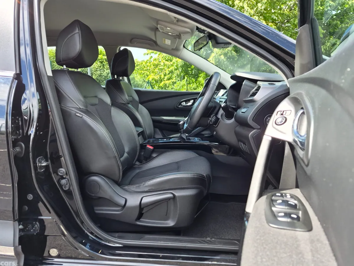 Renault Kadjar SUV, Diesel, 2016, Black