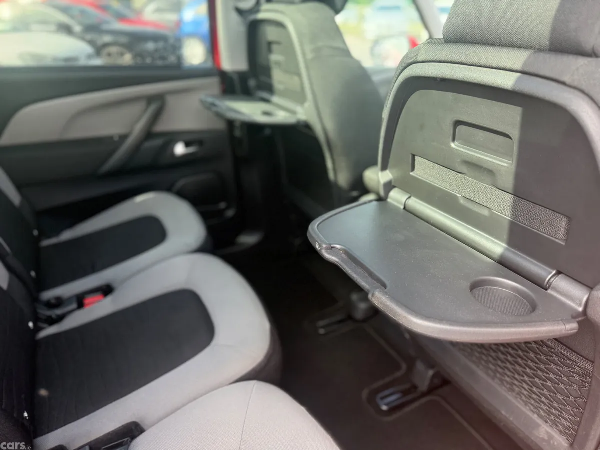 Citroen Grand C4 Picasso MPV, Petrol, 2017, Red