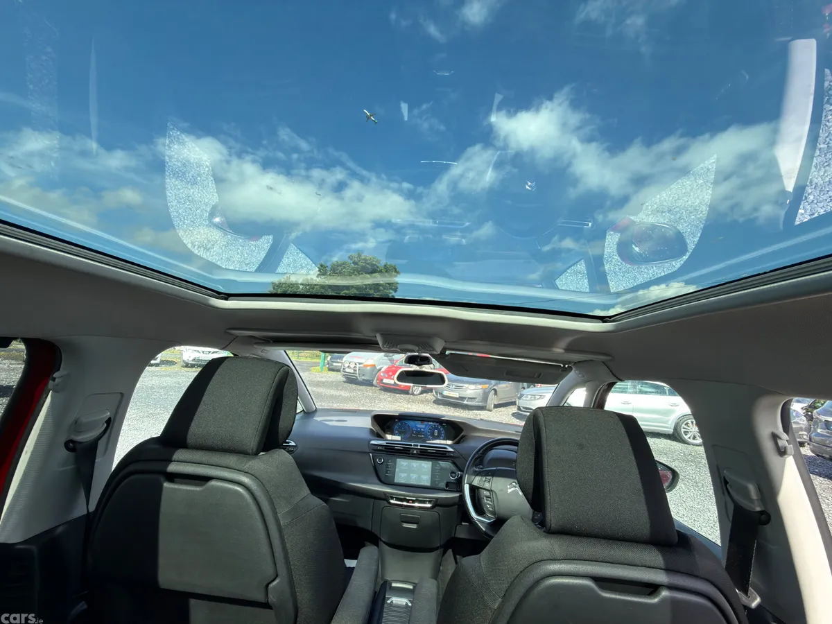 Citroen Grand C4 Picasso MPV, Petrol, 2017, Red
